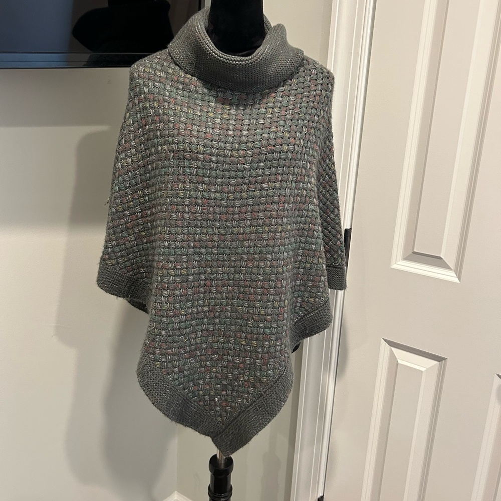 Steve Madden Gray Knit Poncho Sweater